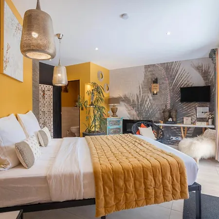 Lointaines Escapades 3*