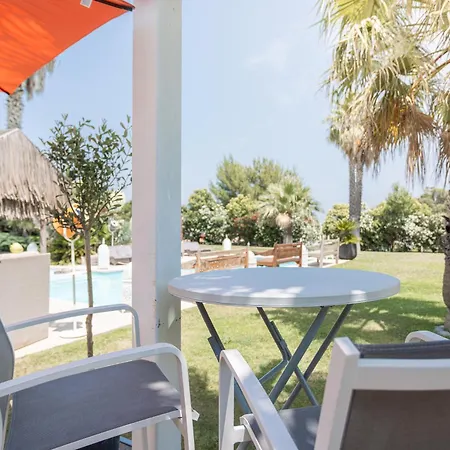 Lointaines Escapades 3*