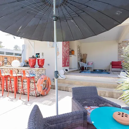 Bed and breakfast Lointaines Escapades 3*