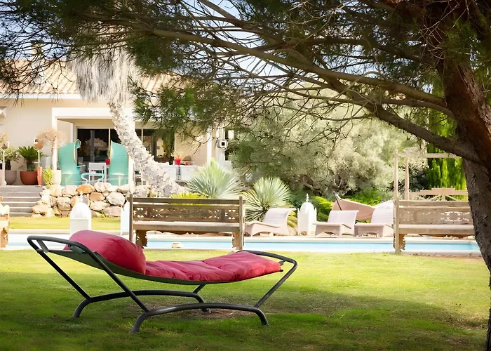 Lointaines Escapades Bed & Breakfast